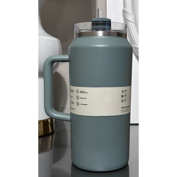 NWT LIMITED EDITION Stanley 64oz H2.0 Flowstate Quencher Tumbler, SHALE - Picture 2 of 4